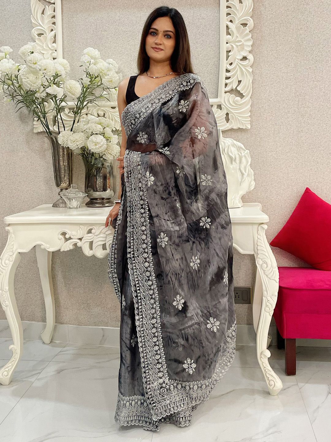 

Anouk Ethnic Motifs Embroidered Organza Saree, Grey