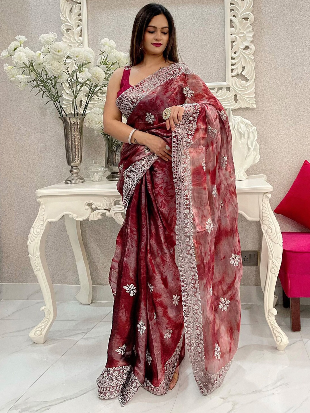 

Anouk Ethnic Motifs Organza Designer Saree, Red