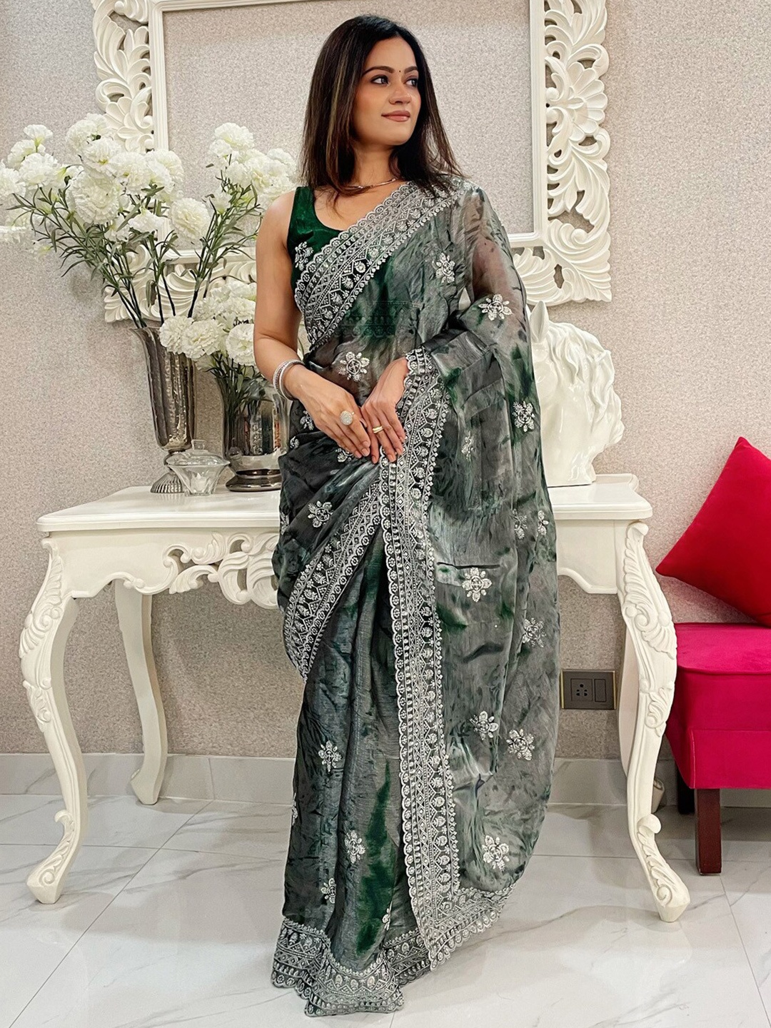 

Anouk Ethnic Motifs Embroidered Organza Saree, Green