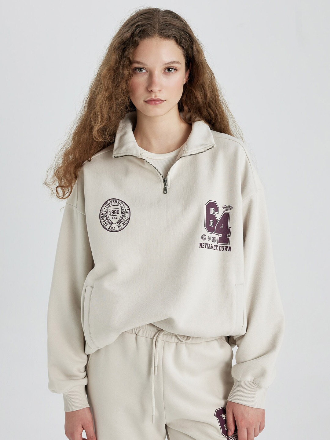 

DeFacto Typography Printed Shirt Collar Pullover, Cream