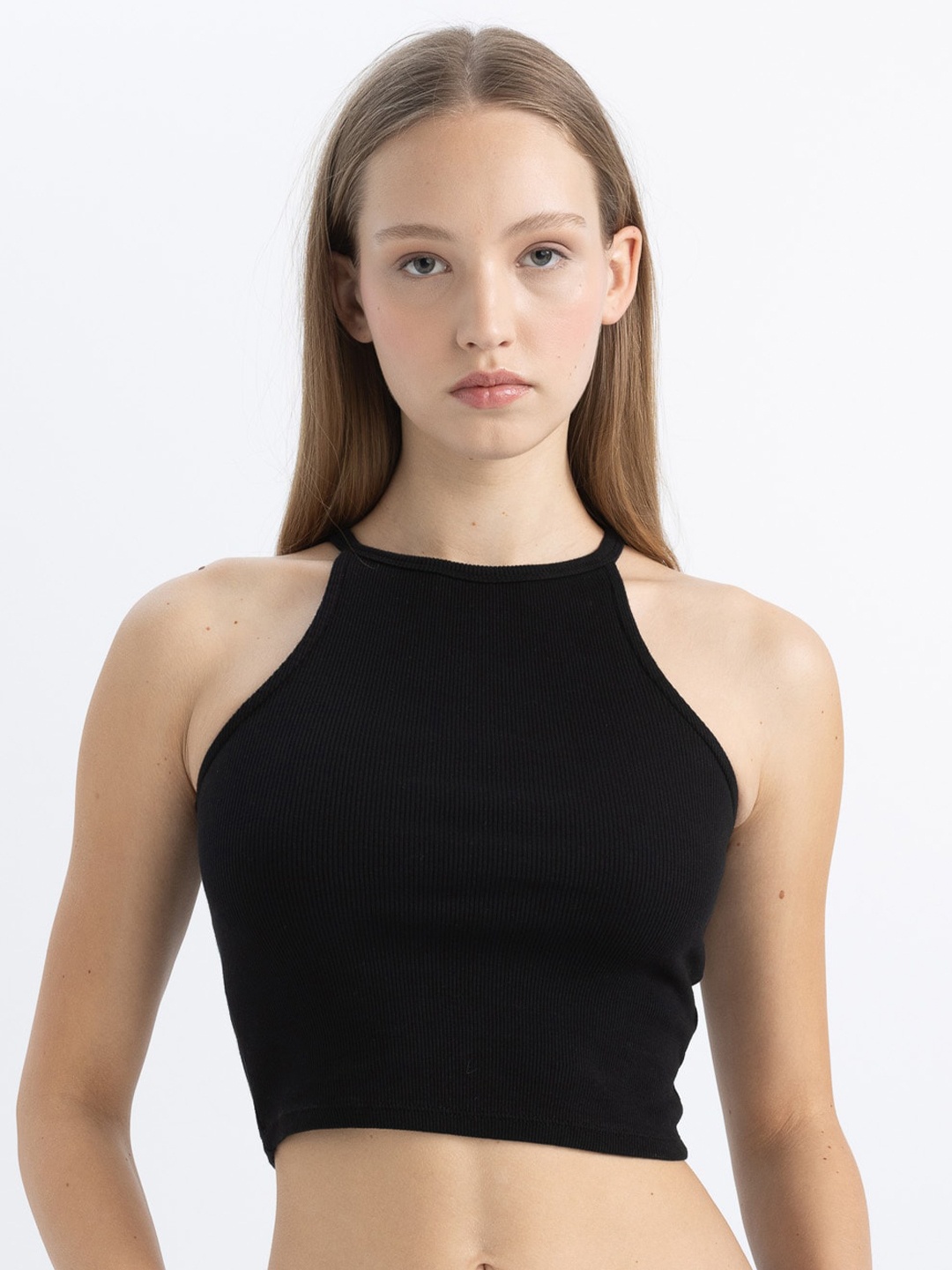 

DeFacto Halter Neck Fitted Crop Top, Black
