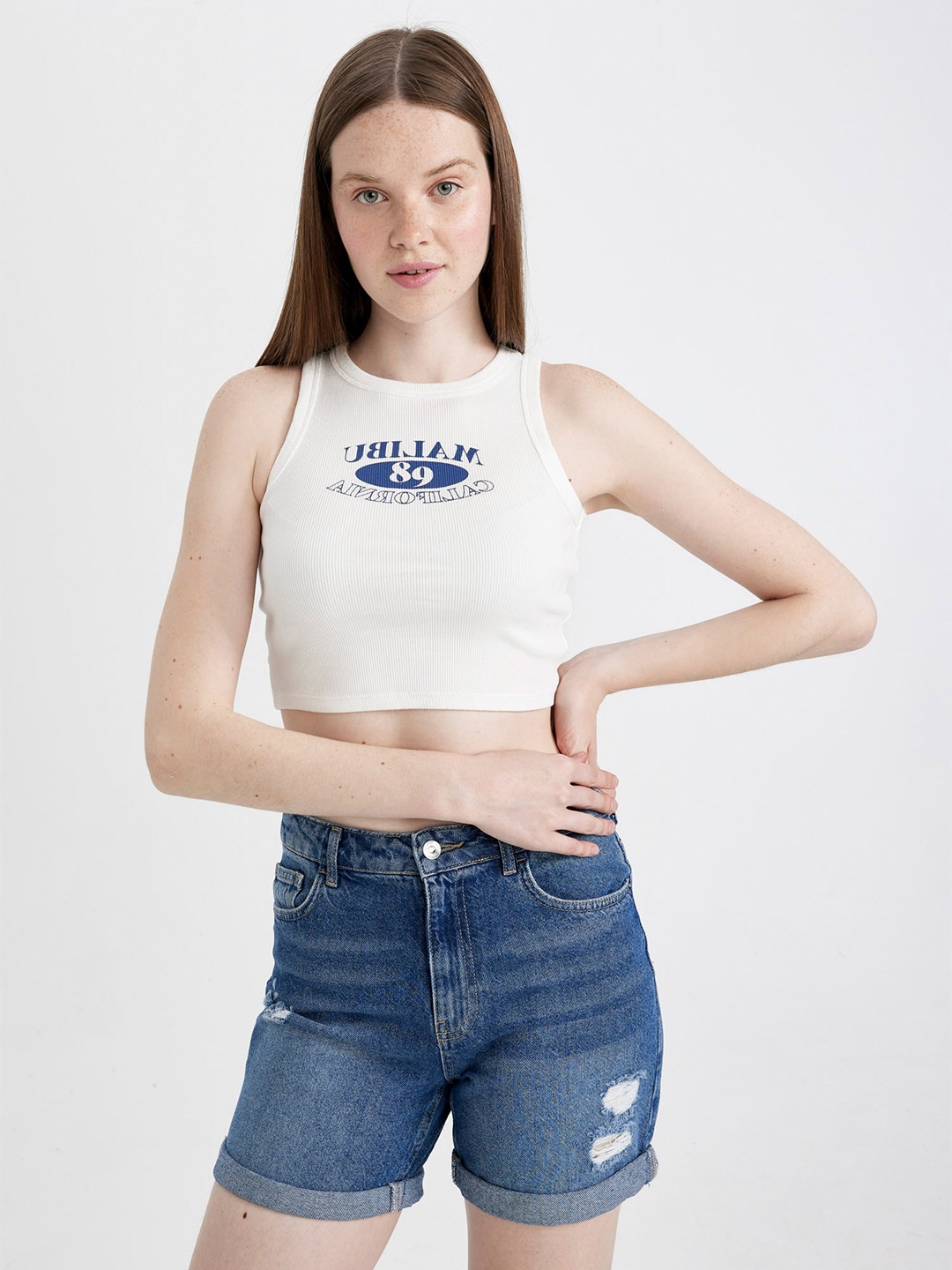 

DeFacto Typography Printed Cotton Fitted Crop Top, White