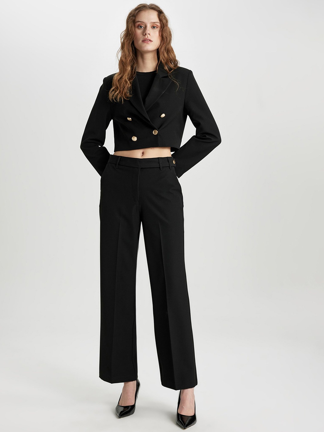 

DeFacto Women Mid-Rise Trousers, Black