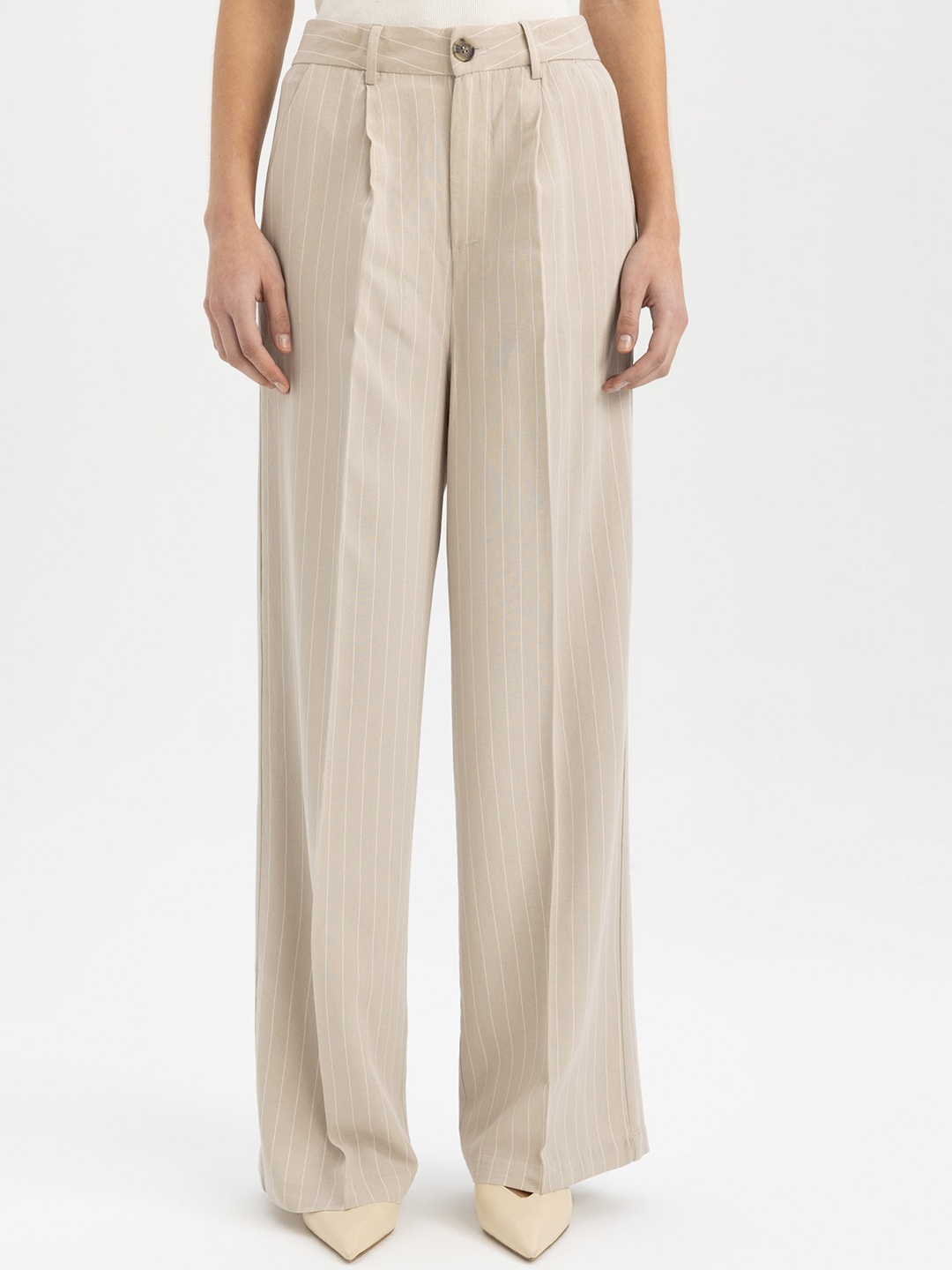 

DeFacto Women Striped Parallel Trousers, Beige