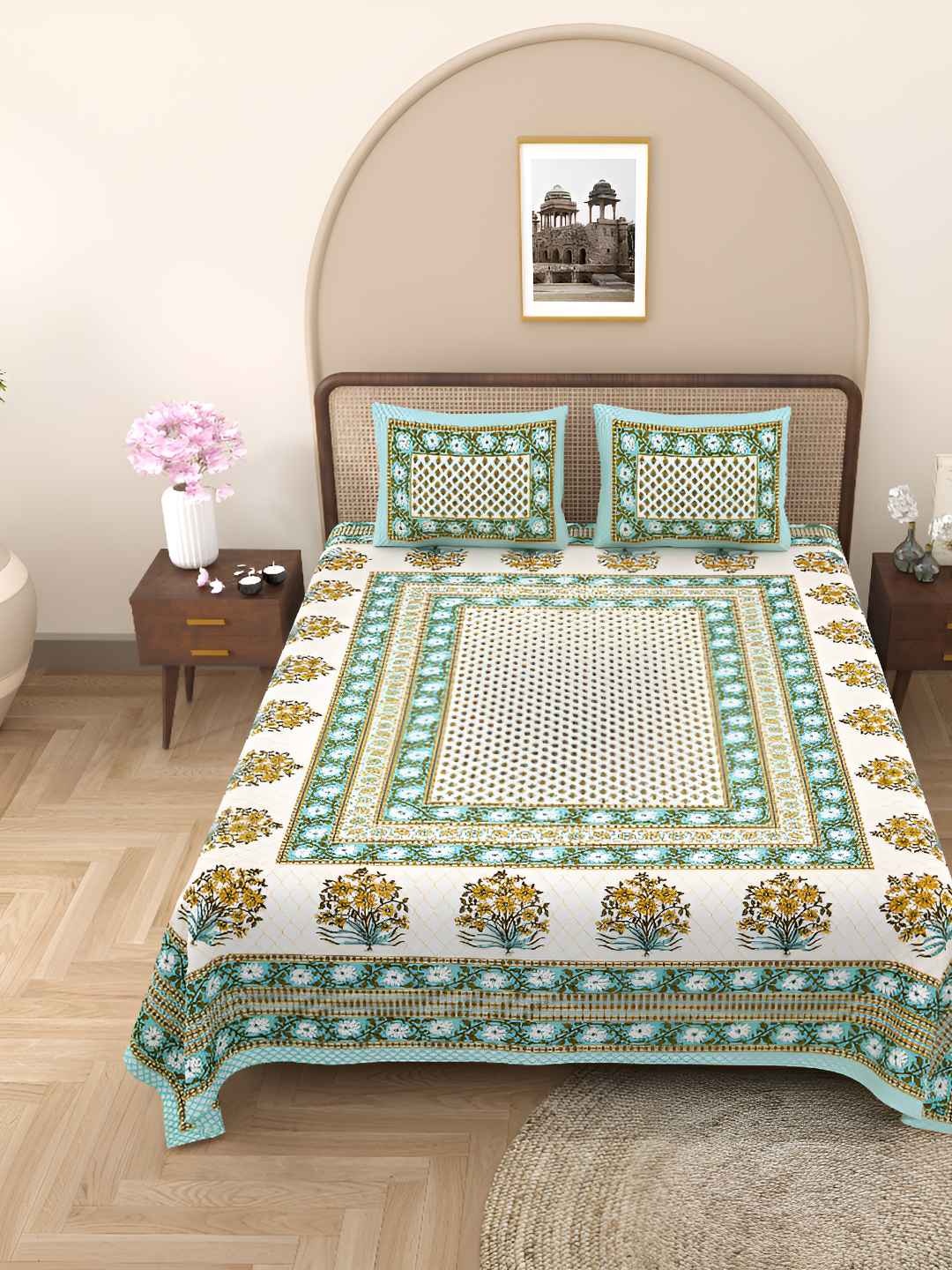 

BED-SHEET.COM Green & White Printed Cotton 180 TC King Bedsheet With 2 Pillow Covers