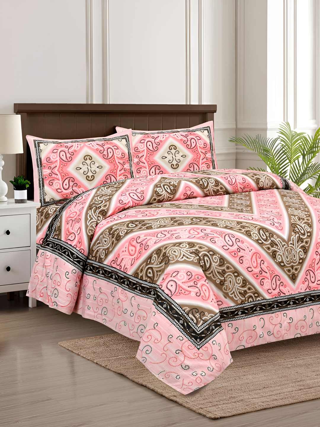 

BED-SHEET.COM Peach & White Ethnic Motifs Cotton 240 TC King Bedsheet & 2 Pillow Covers