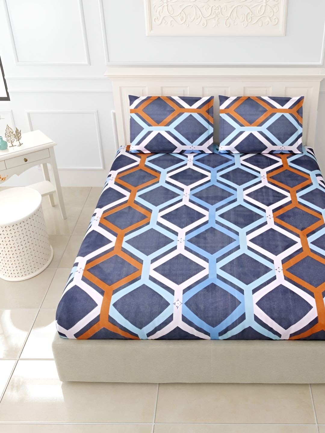 

BED-SHEET.COM Blue Geometric Printed Cotton 144 TC King Bedsheet with 2 Pillow Covers