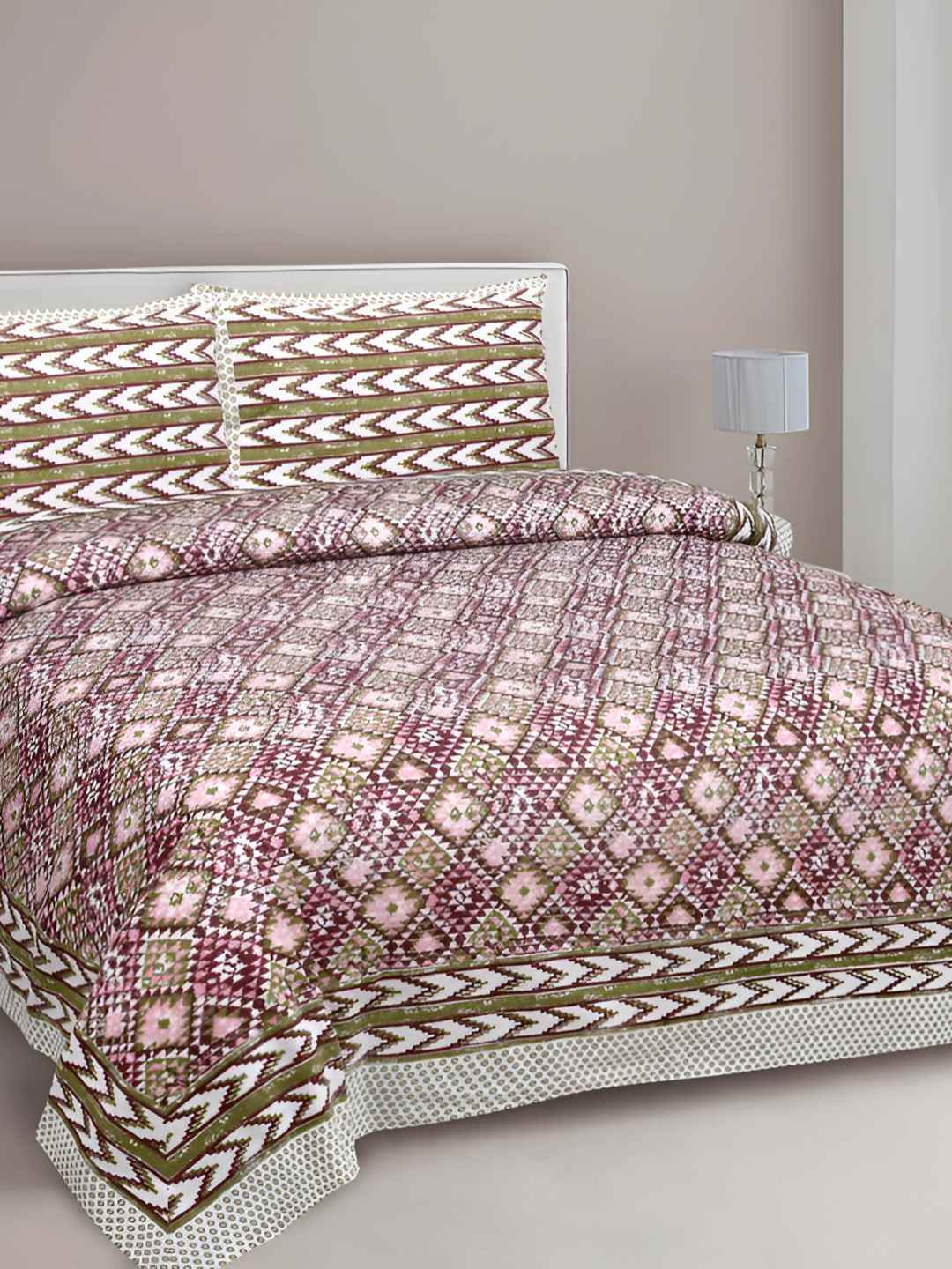 

BED-SHEET.COM Peach & White Ethnic Motifs 180 TC King Bedsheet with 2 Pillow Covers