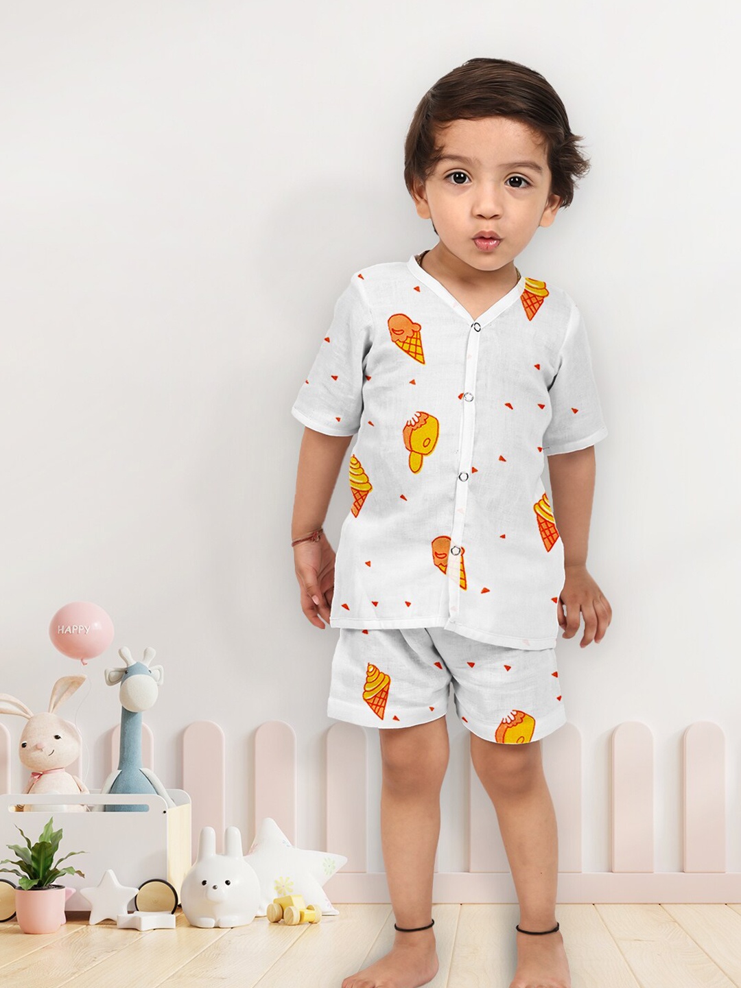 

Moms Home Kids Printed V-Neck Organic Cotton Shirt with Shorts, Orange