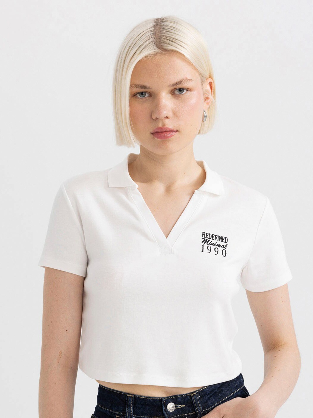 

DeFacto Women Solid Polo Collar T-shirt, Off white