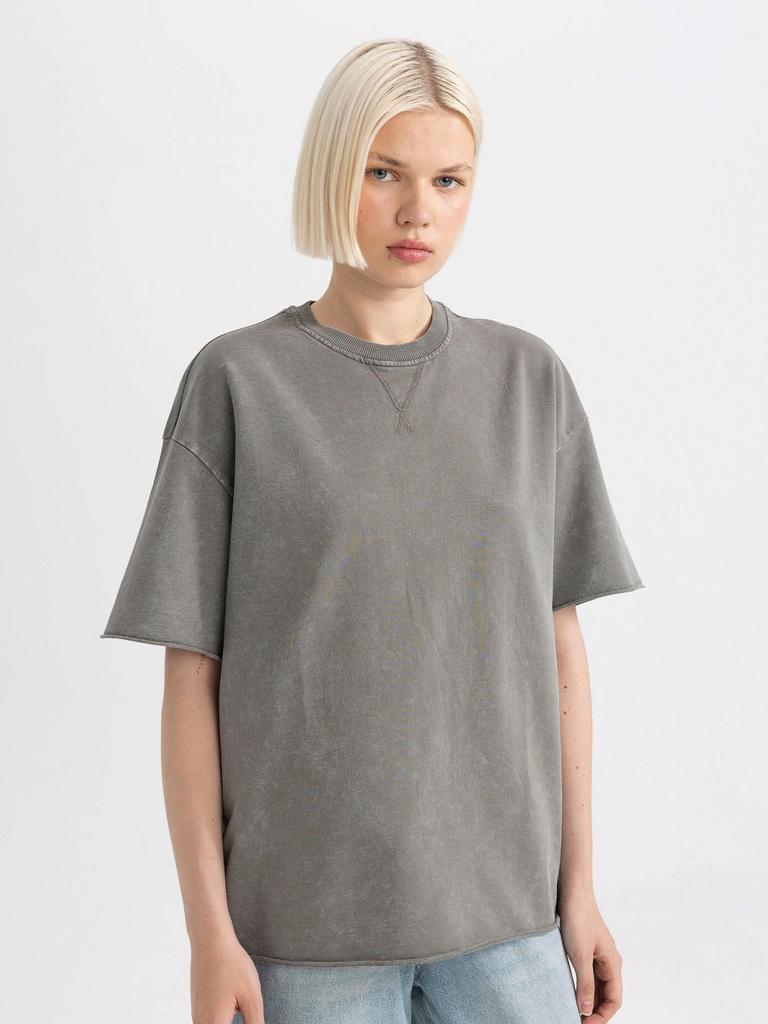 

DeFacto Women Round Neck Drop-Shoulder Sleeves T-shirt, Grey