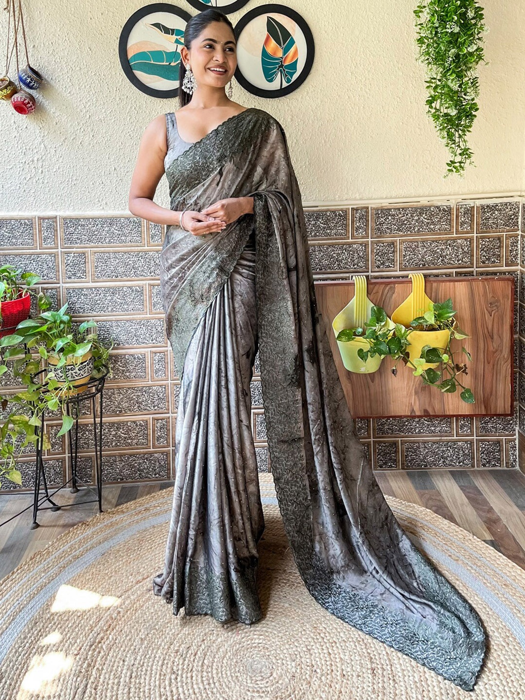 

Mitera Embellished Beads and Stones Pure Chiffon Saree, Grey