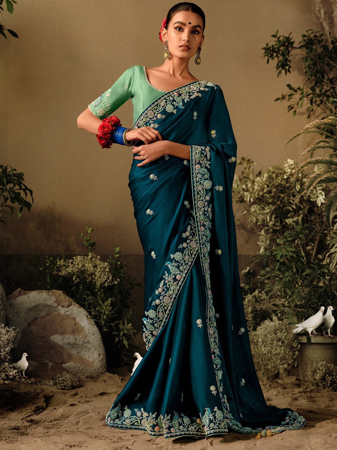 

Mitera Ethnic Motifs Embroidered Pure Chiffon Saree, Teal