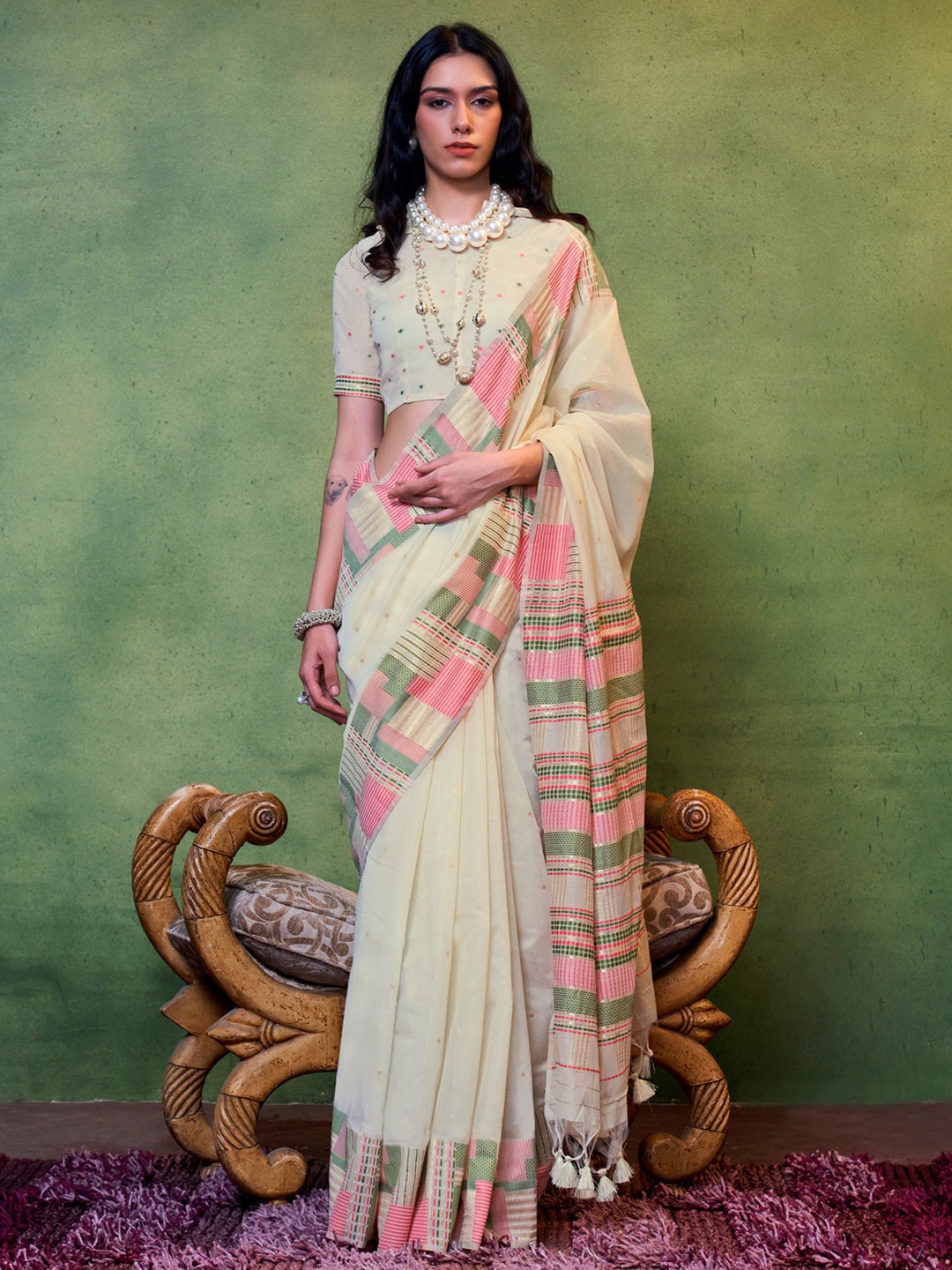 

Mitera Zari Silk Blend Banarasi Saree, Cream