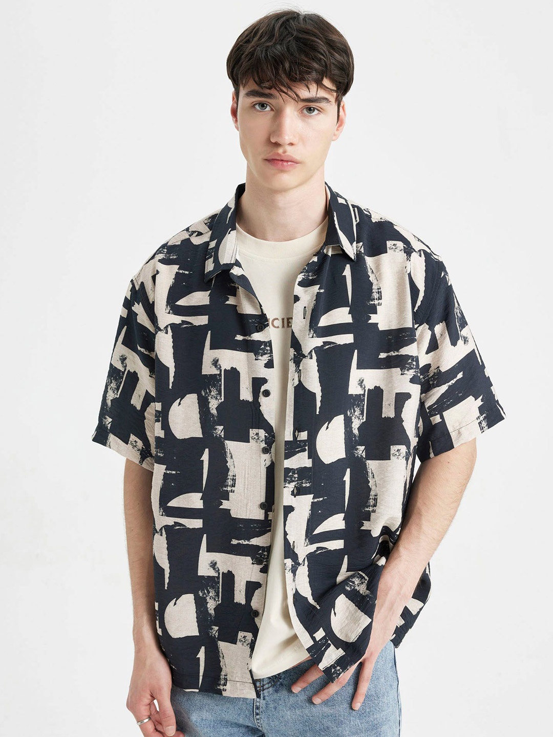 

DeFacto Geometric Printed Casual Shirt, Na