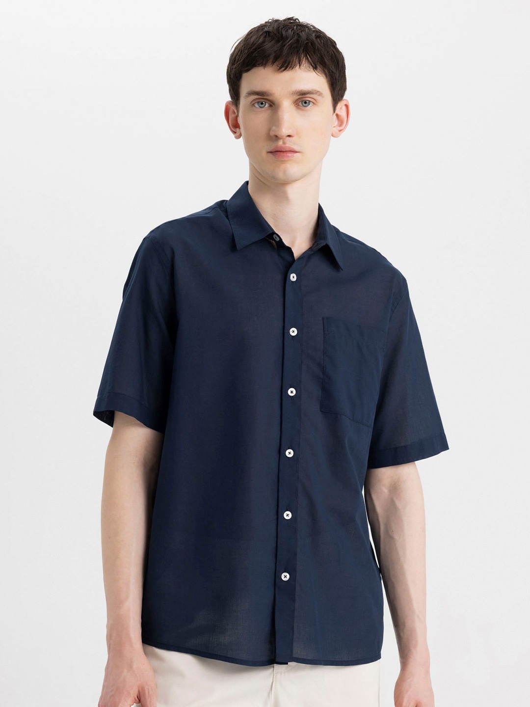 

DeFacto Spread Collar Cotton Casual Shirt, Na