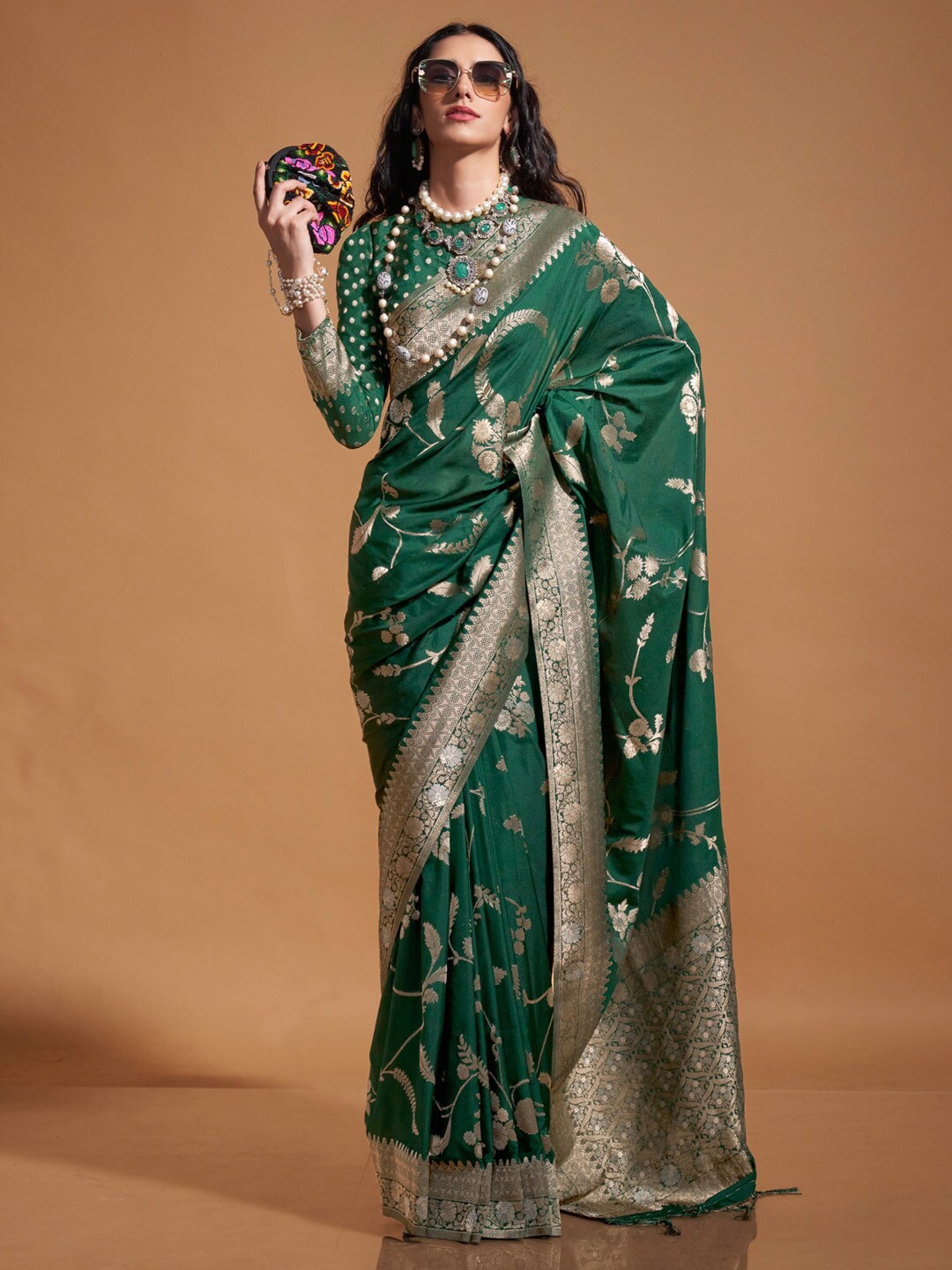 

Mitera Floral Zari Poly Georgette Banarasi Saree, Green