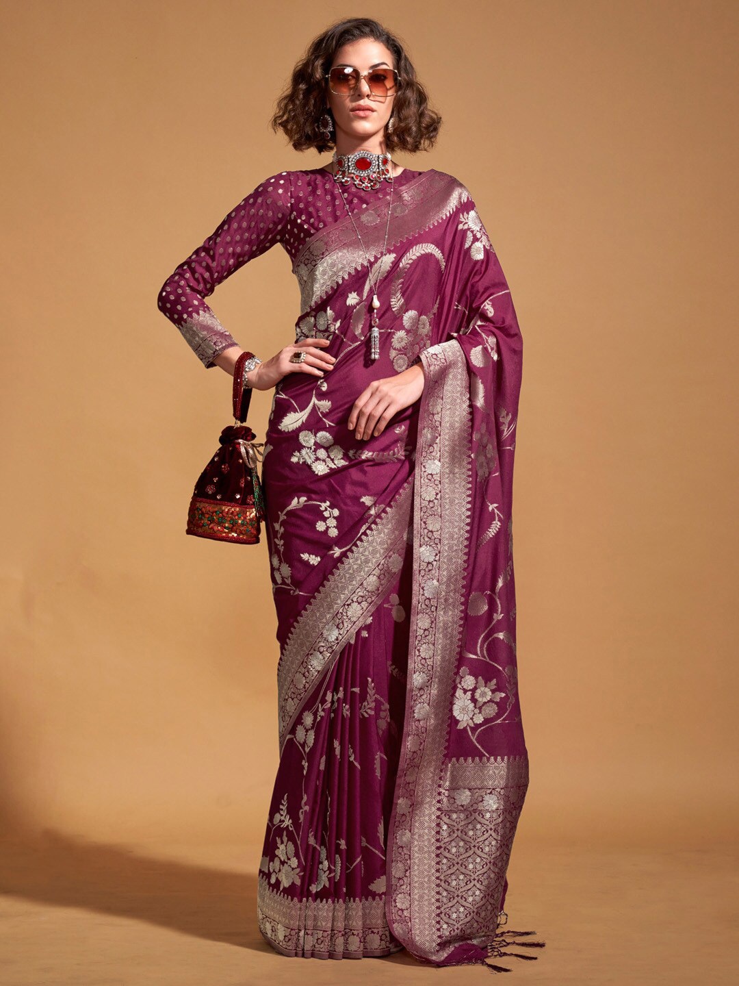 

Mitera Floral Zari Poly Georgette Banarasi Saree, Burgundy