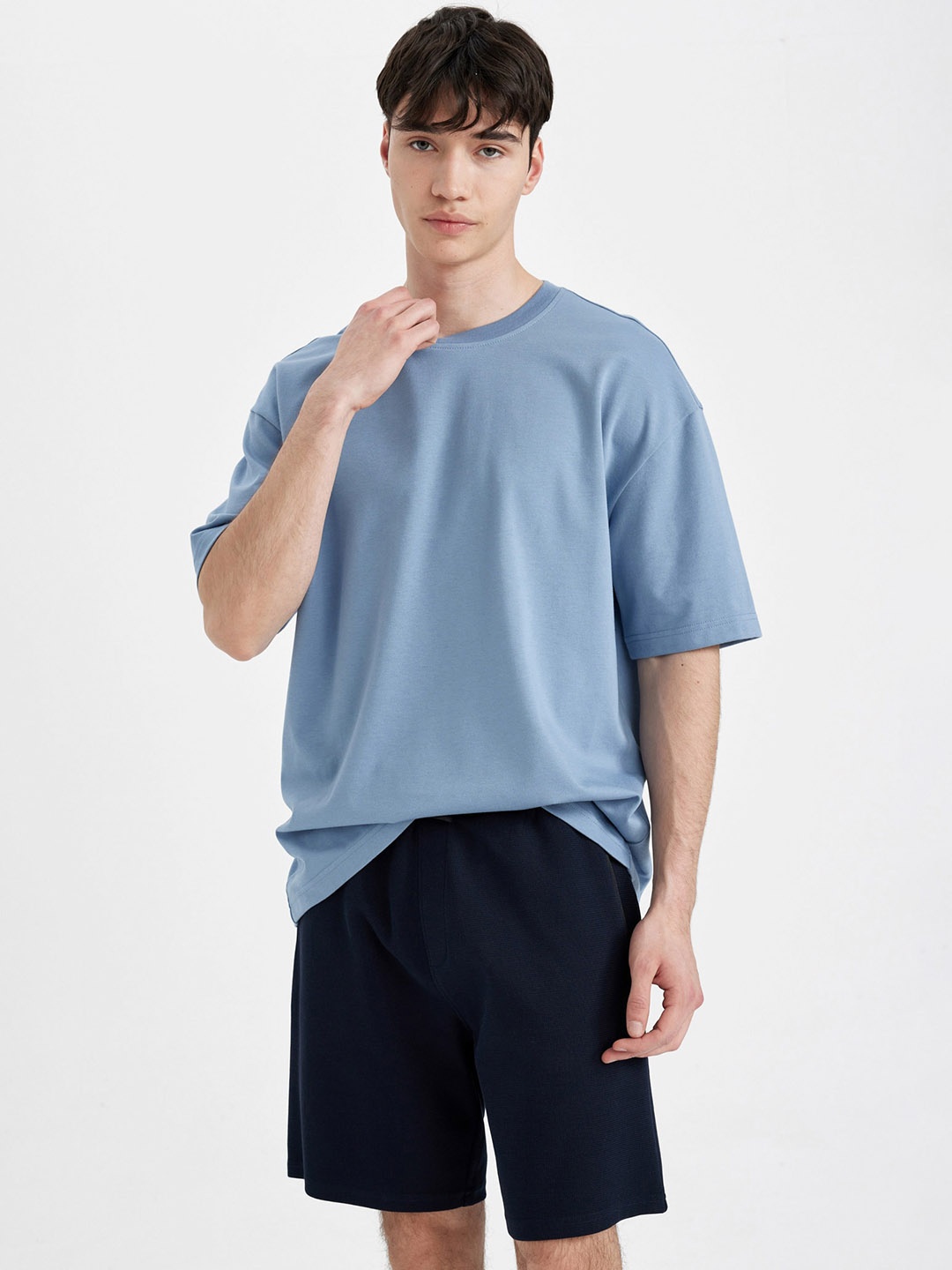 

DeFacto Men Mid-Rise Shorts, Navy blue