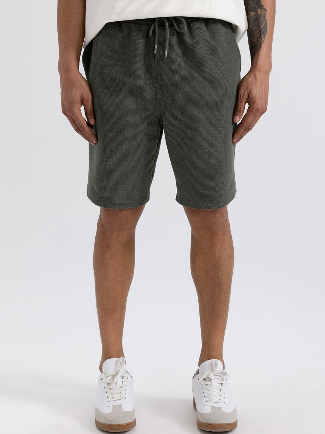 

DeFacto Men Mid-Rise Shorts, Green