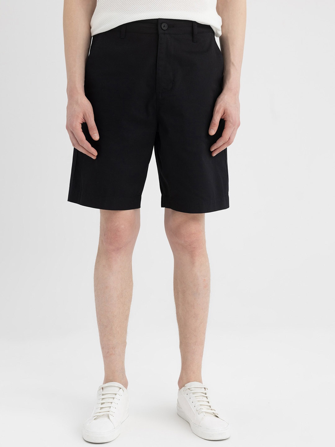 

DeFacto Men Mid Rise Pure Cotton Shorts, Black