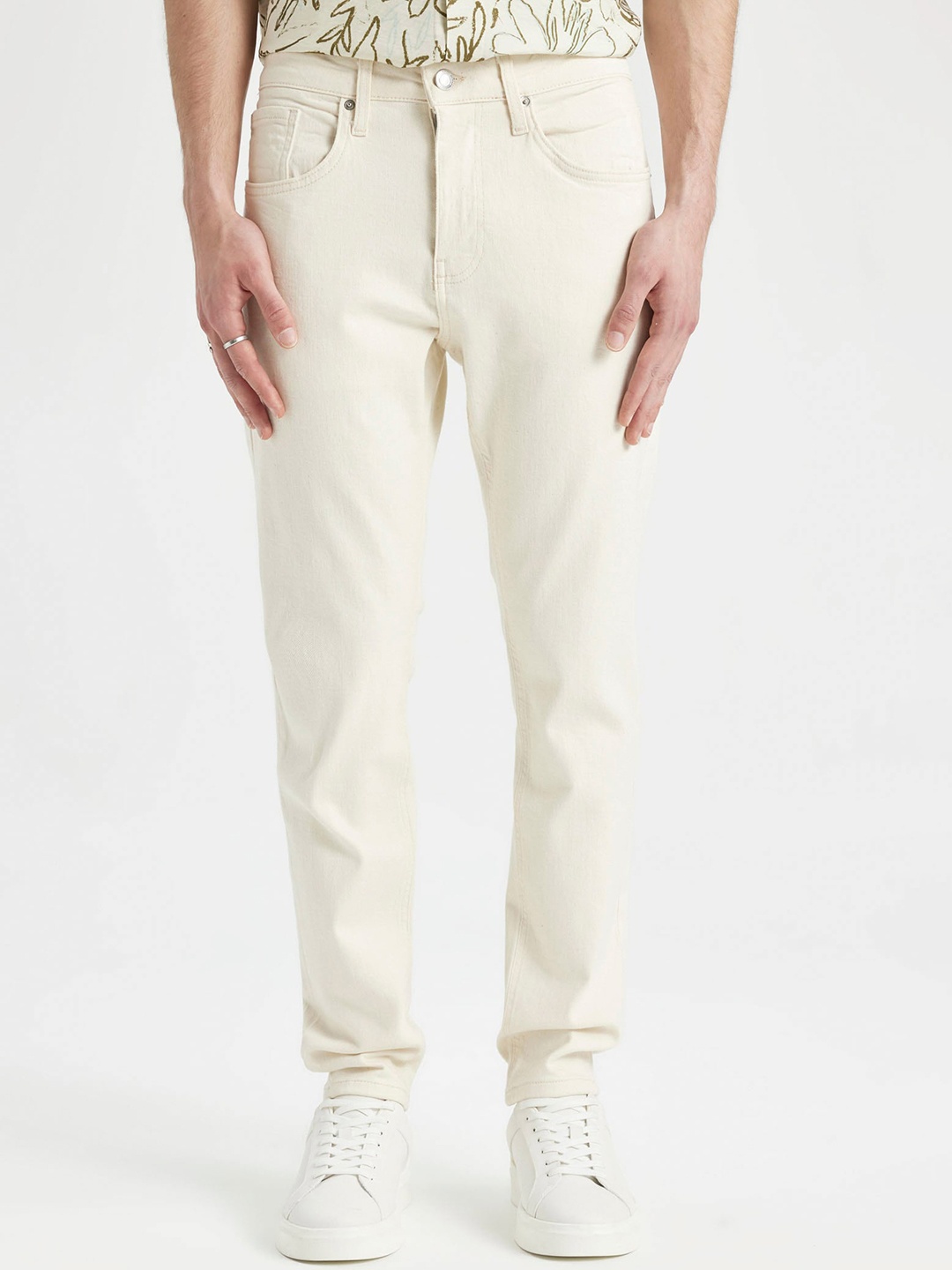 

DeFacto Men Mid-Rise Trousers, Beige