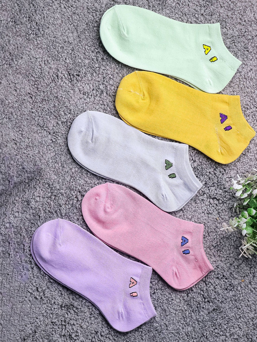 

Brauch Women Pack Of 5 Assorted Cotton Ankle Length Socks