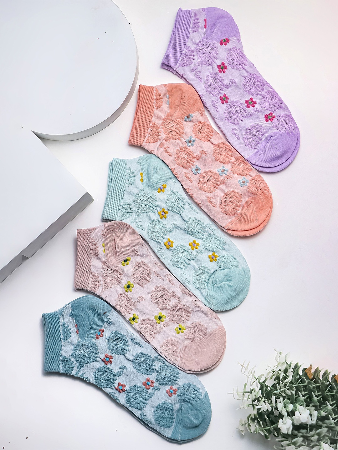 

Brauch Women Pack Of 5 Assorted Patterned Cotton Ankle-Length Socks