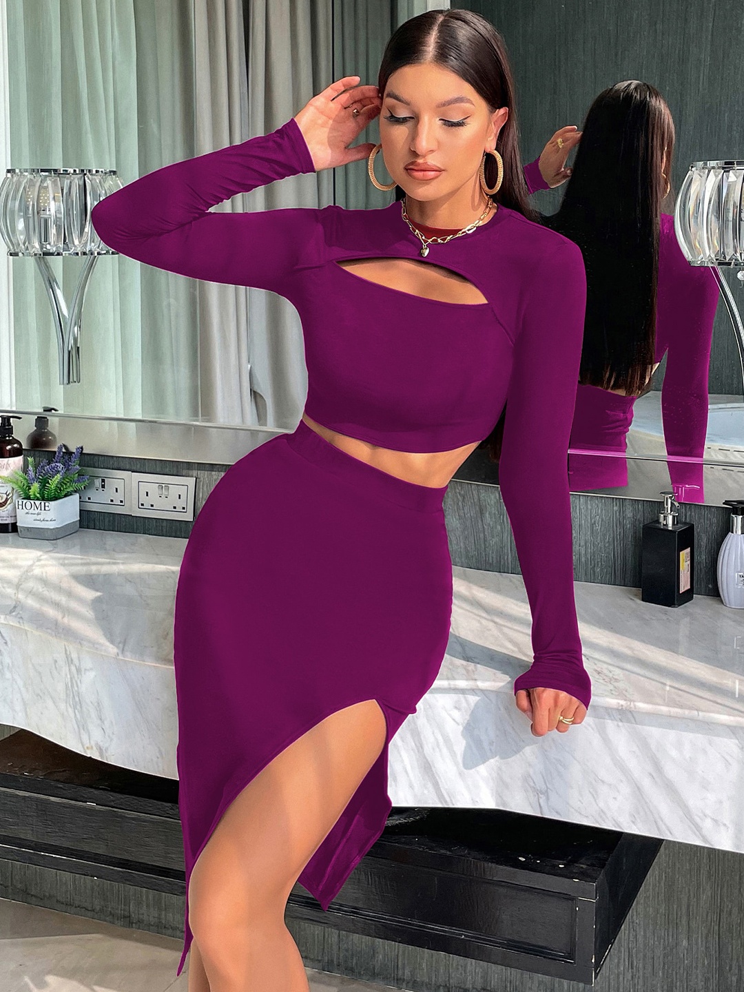 

RAJOVATI Round Neck Cut Out Crop Top, Purple