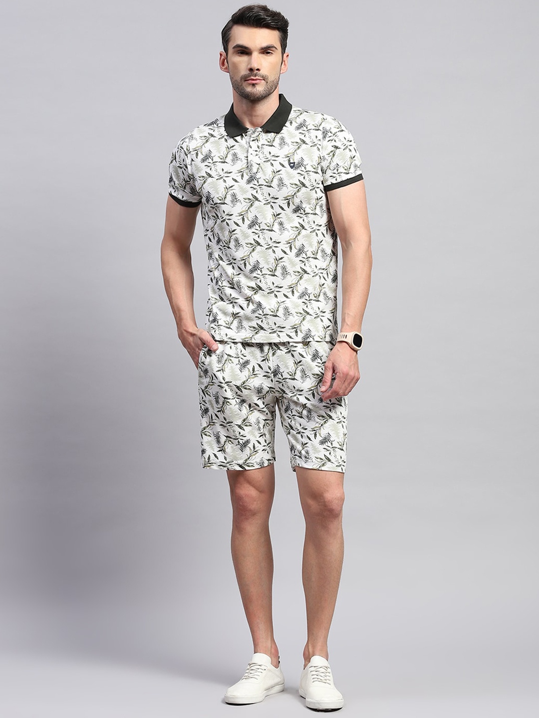 

Monte Carlo Floral Printed Polo Collar Casual T-shirt With Shorts, Off white