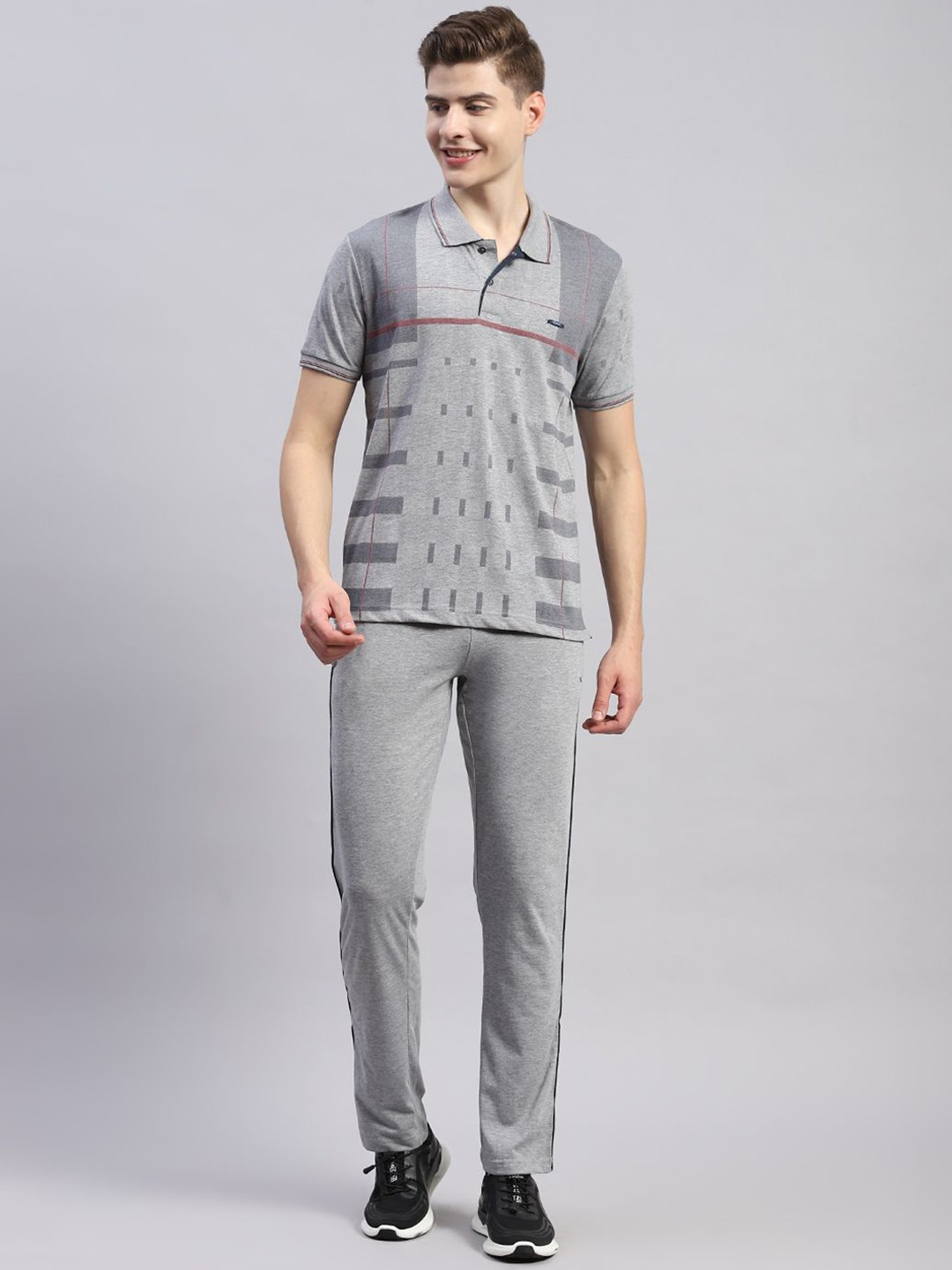 

Monte Carlo Geometric Printed Polo Collar Casual T-Shirt With Trousers, Grey