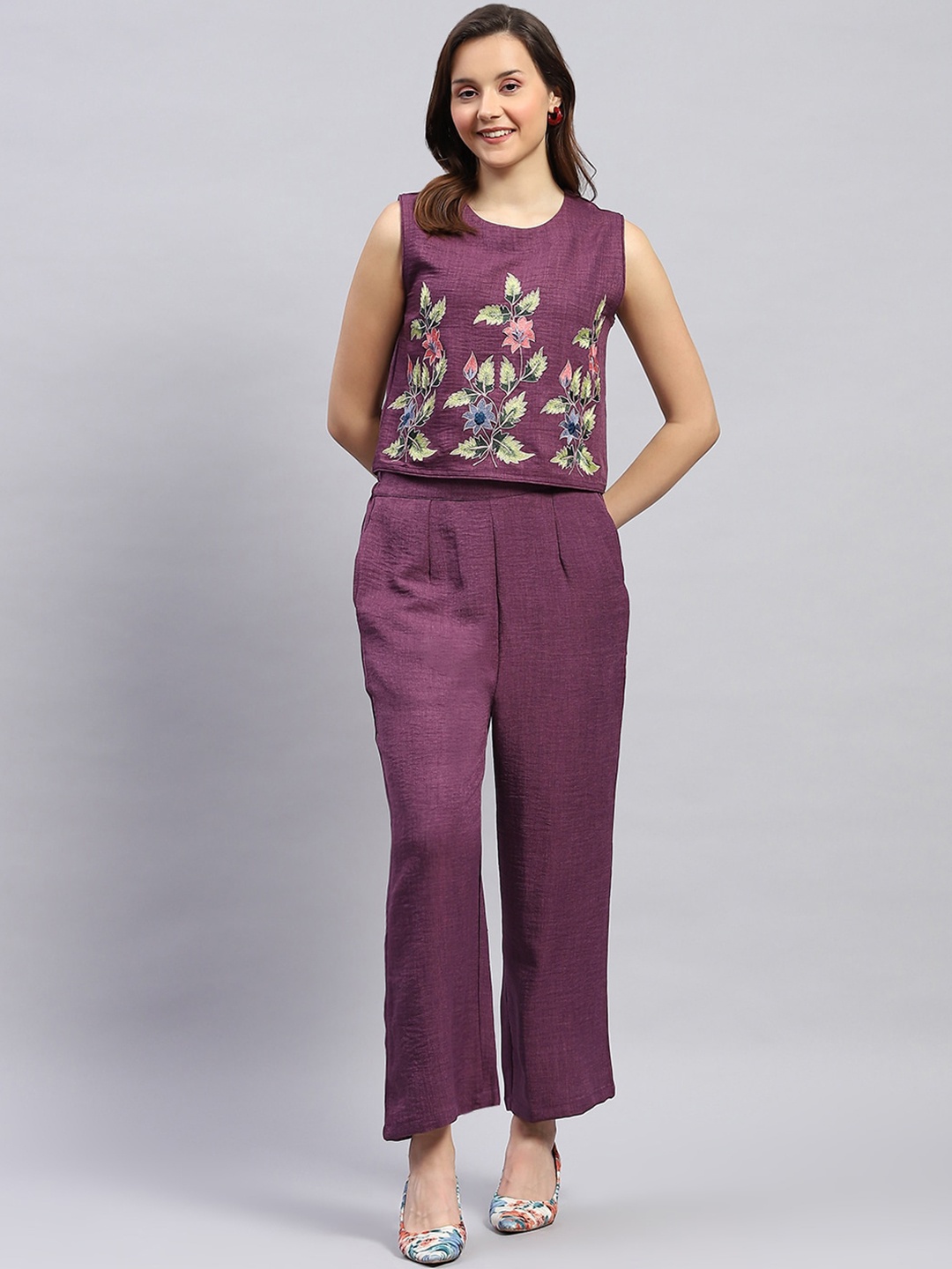 

Monte Carlo Floral Printed Round Neck Linen Casual Top With Trouser, Purple