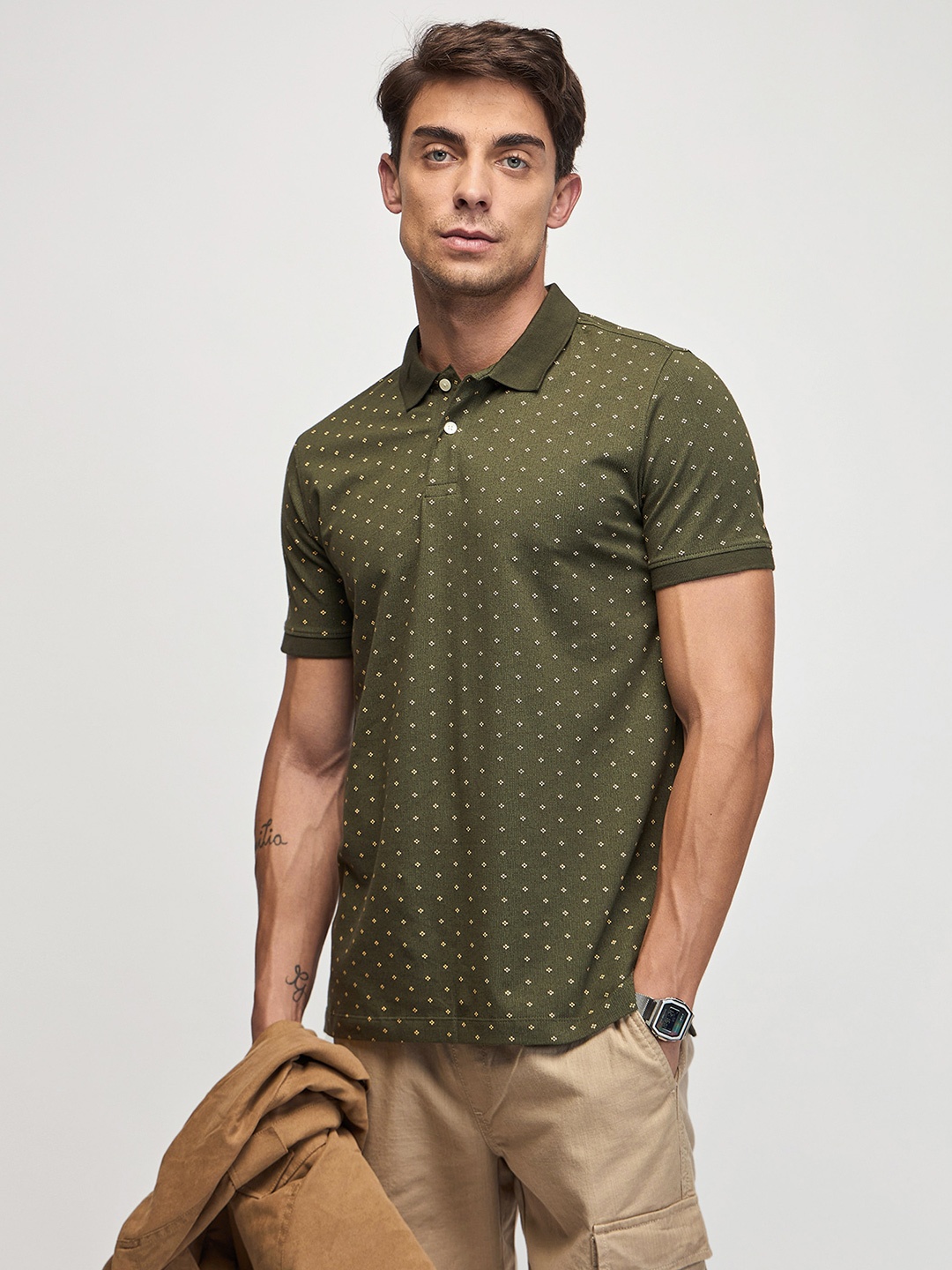

Red Flame Men Polka Dots Polo Collar T-shirt, Olive