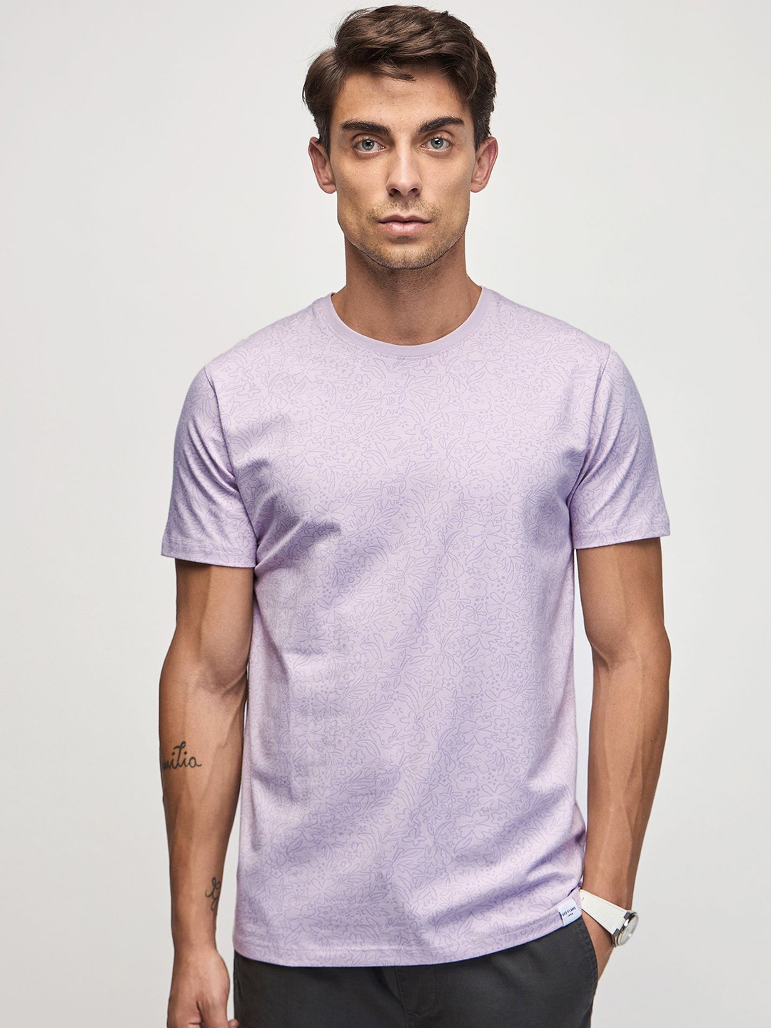 

Red Flame Men Conversational Print T-shirt, Purple