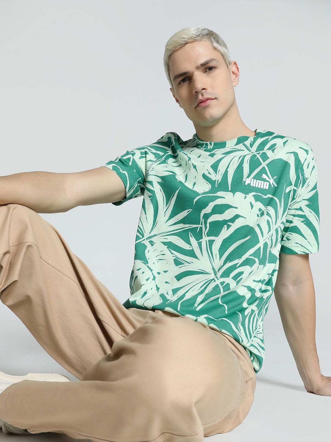 

Puma Mens PALM RESORT Printed Cotton Round Neck Tshirts, Green