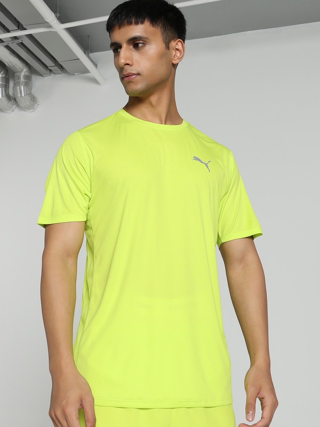 

Puma RUN FAVORITE VELOCITY Round Neck Sports T-Shirt, Lime green