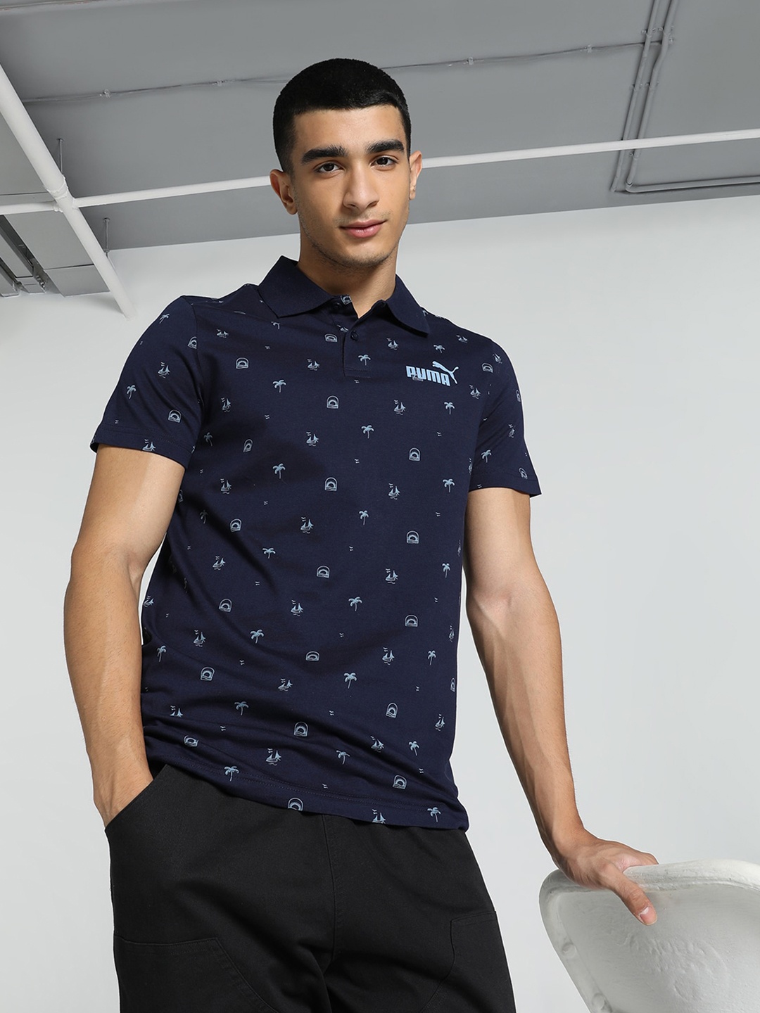 

Puma Mens Printed Cotton Slim-Fit T-Shirt, Navy blue