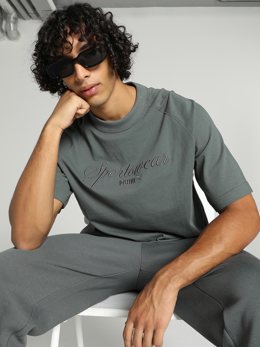

Puma CLASSICS Oversized T-Shirts, Grey