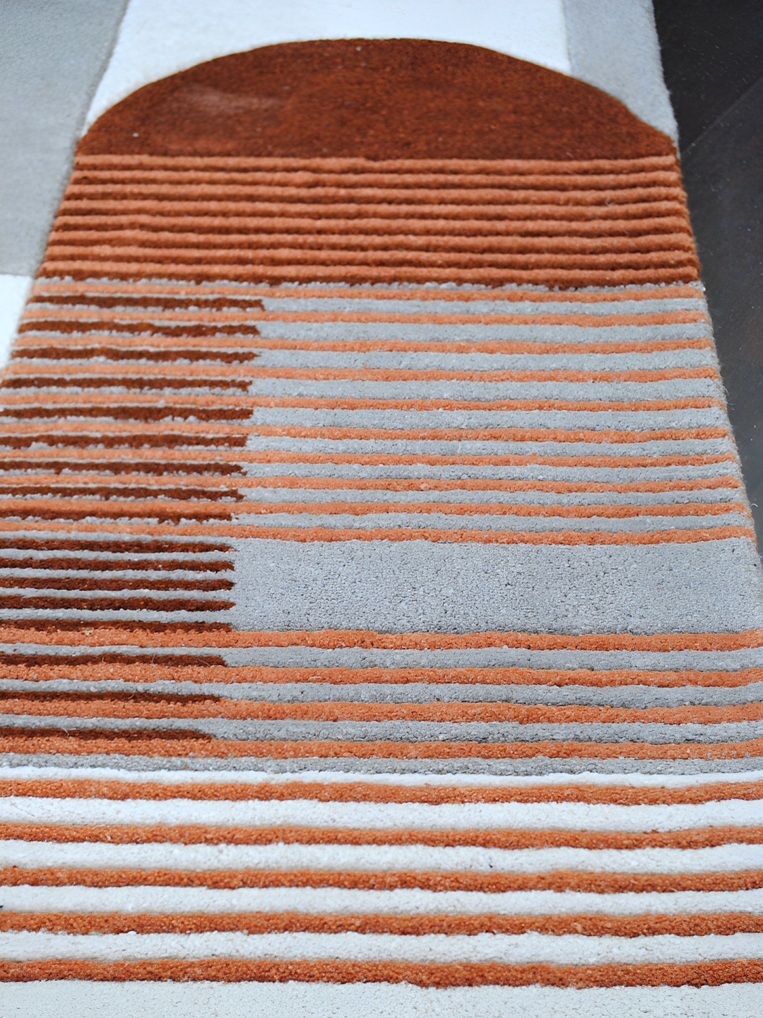 

Art Avenue White & Orange Geometric Anti-Skid Woollen Carpet