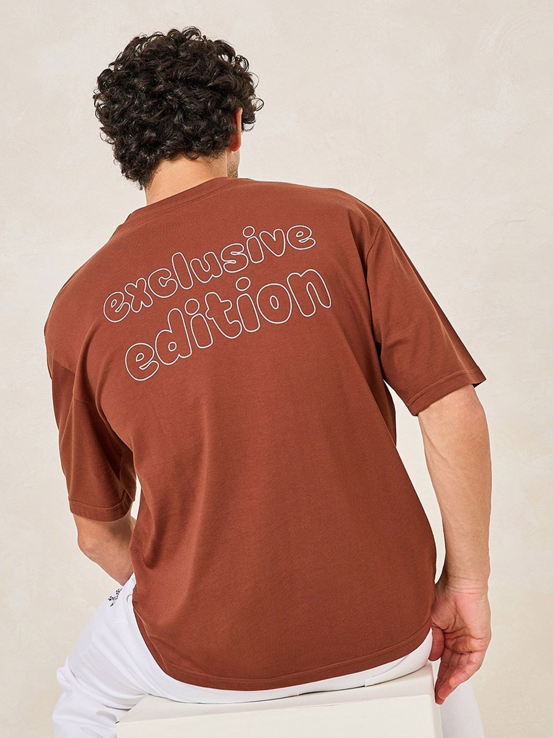

Styli Printed Oversized Cotton Rich T-shirt, Brown