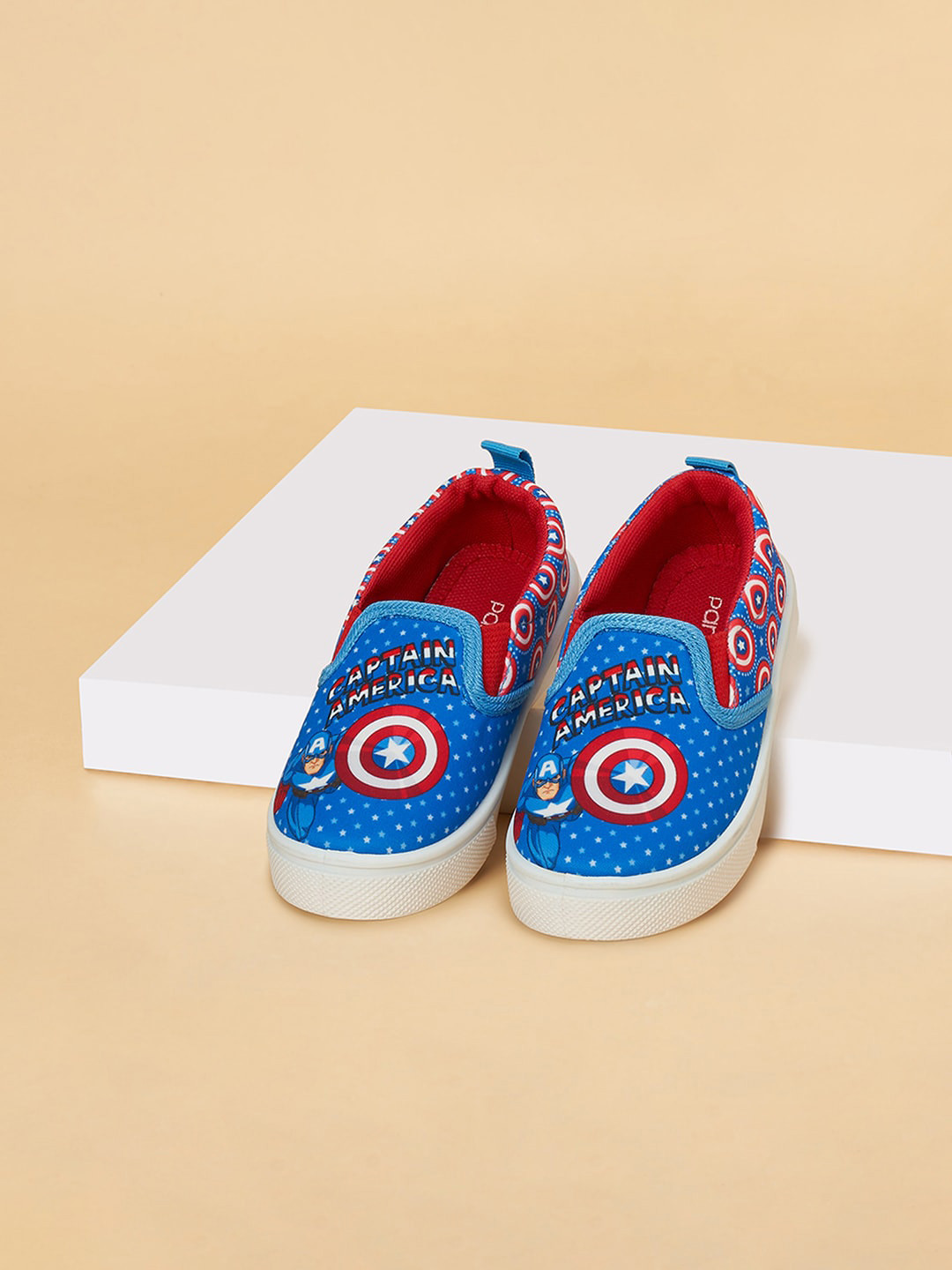 

Pantaloons Junior Boys Printed Round Toe Slip-On Sneakers, Blue
