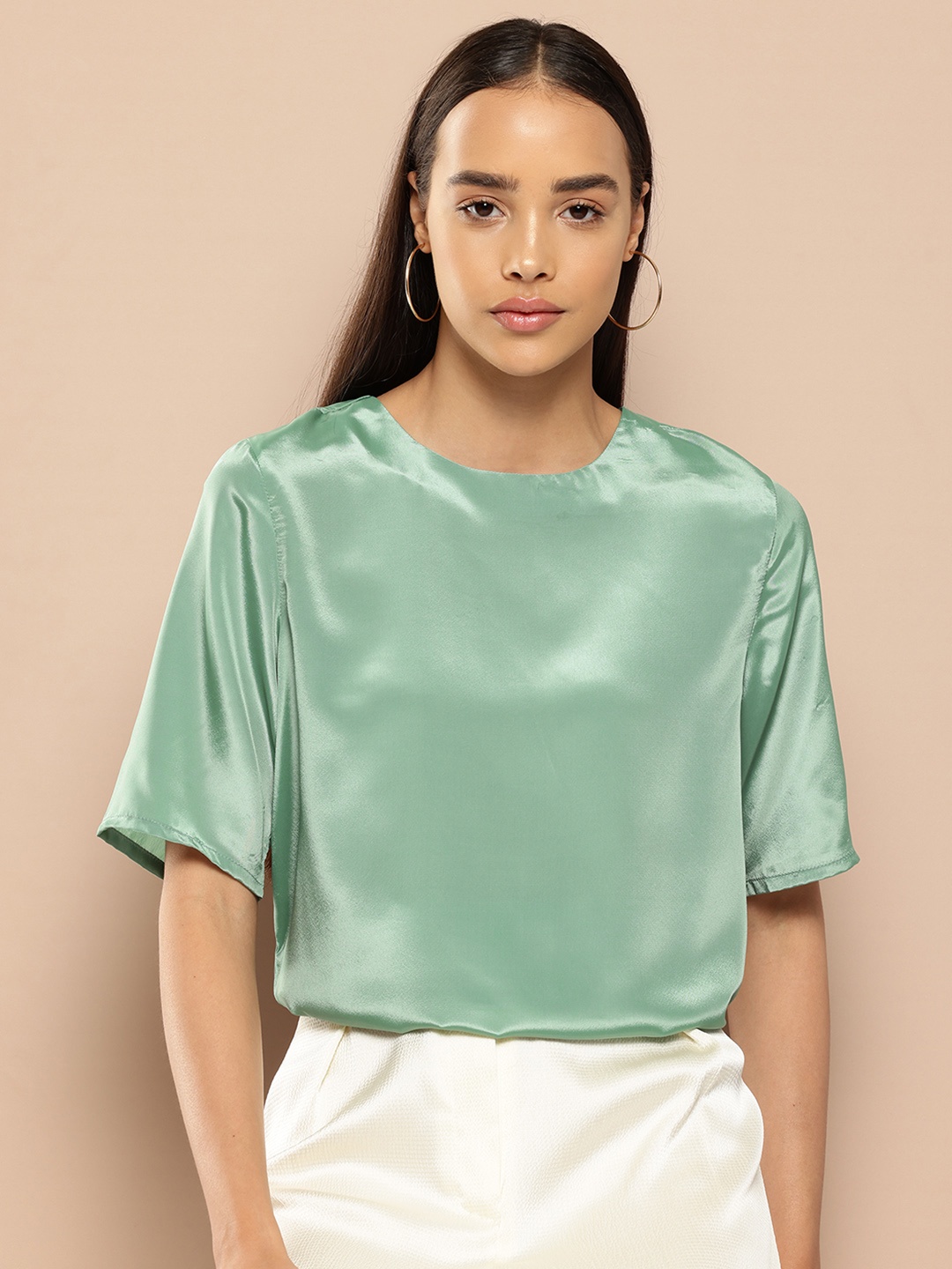 

Chemistry Solid Satin top, Green