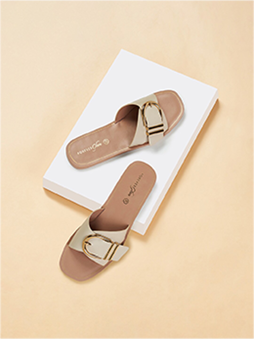 

Forever Glam by Pantaloons Women Open Toe Flats, Brown