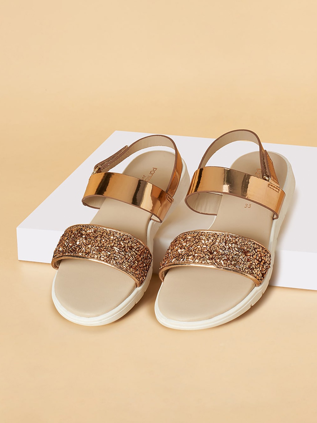 

Pantaloons Junior Girls Embellished Party Open Toe Flats, Gold