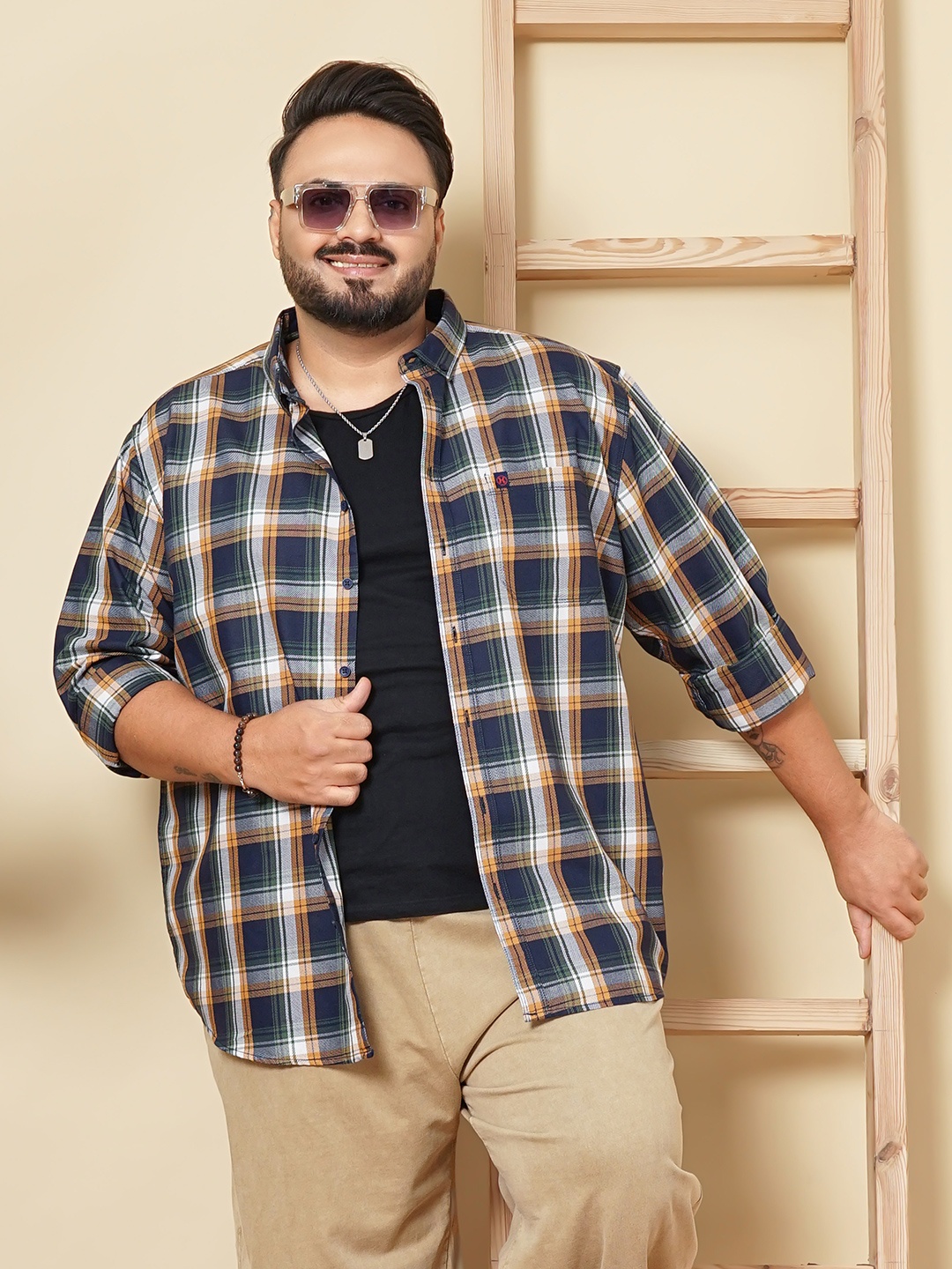 

Hardsoda by The Indian Garage Co Plus Size Checked Spread Collar Long Sleeves Casual Shirt, Navy blue