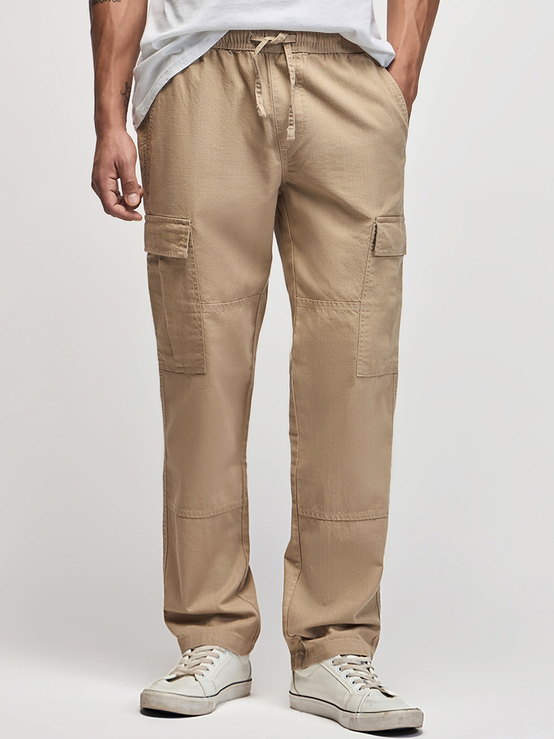 

Red Flame Men Mid-Rise Cotton Cargos Trousers, Khaki