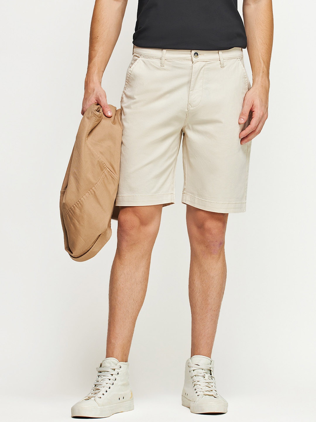 

Red Flame Men Mid-Rise Outdoor Regular Shorts, Cream
