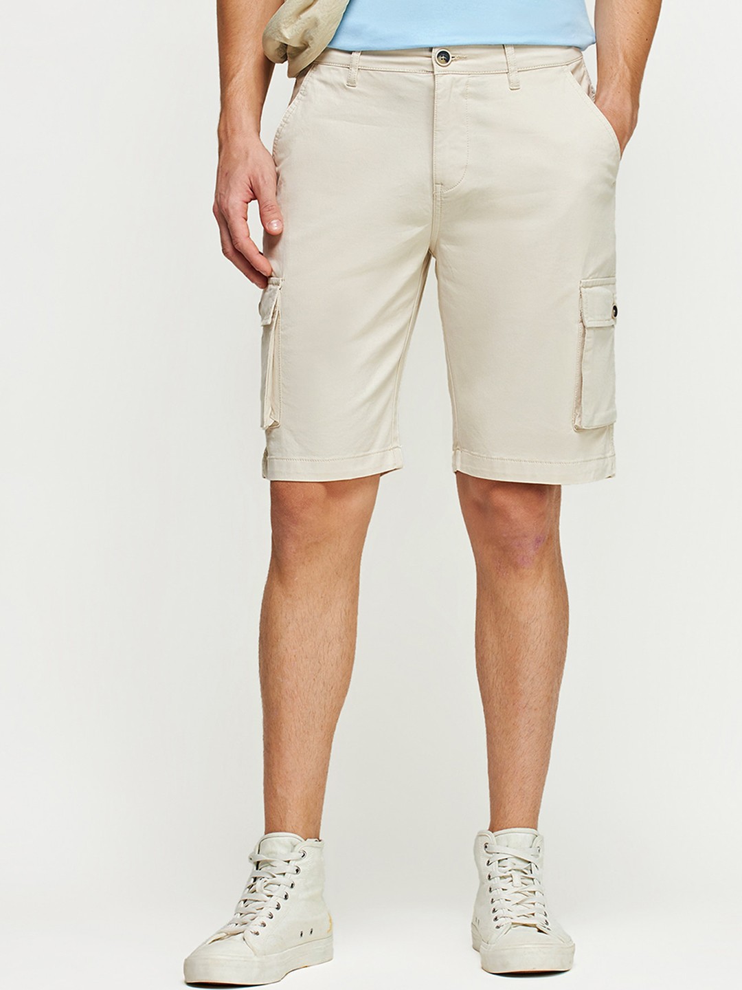 

Red Flame Men Mid-Rise Cotton Outdoor Cargo Shorts, Cream
