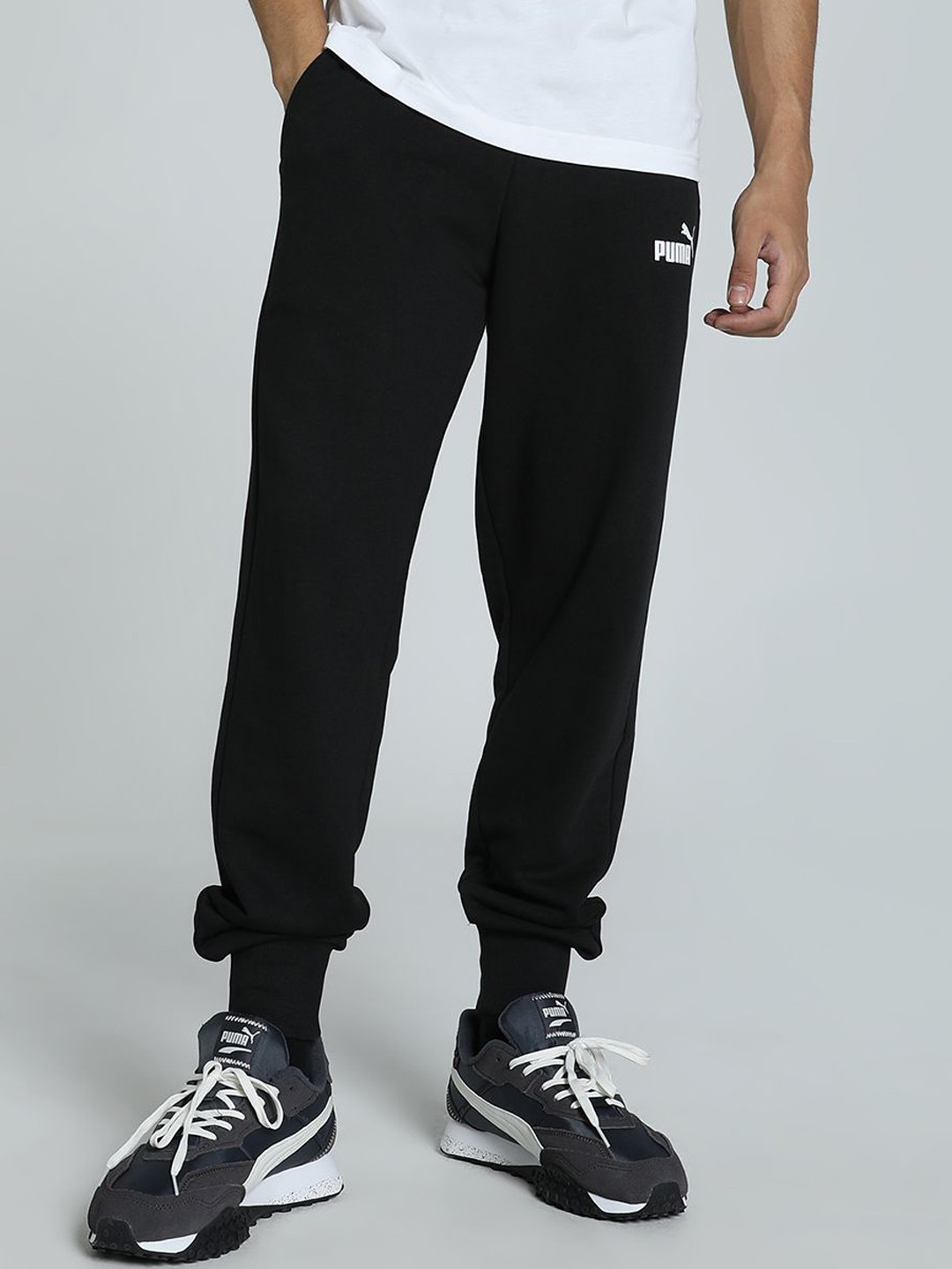 

Puma Men Classics Logo Joggers, Black