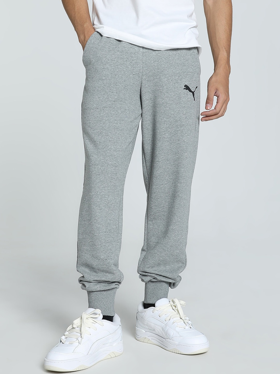 

Puma Ess Men Classics Logo Joggers, Grey